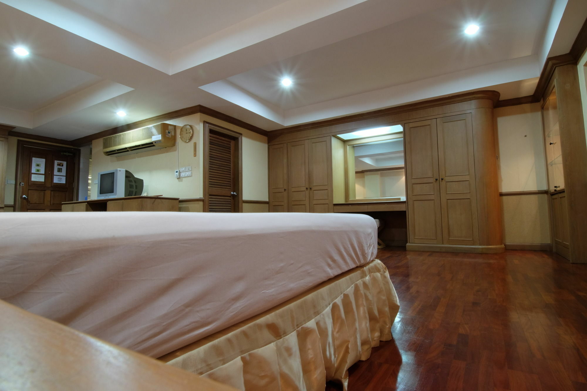 Alameda Suites Hotel Bangkok Luaran gambar